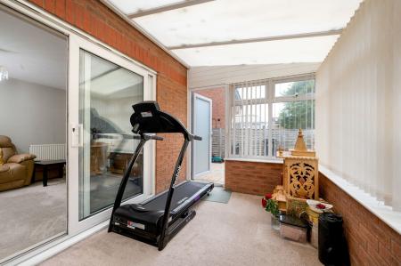 3 bedroom Semi-detached house to let in Marigold Crescent, Melton Mowbray, LE13