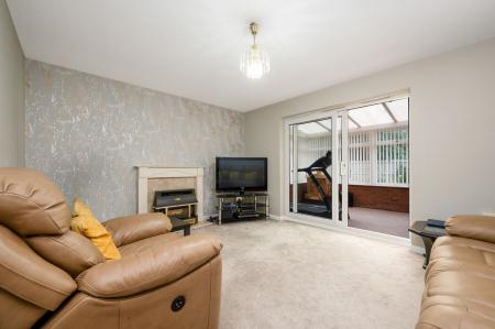 3 bedroom Semi-detached house to let in Marigold Crescent, Melton Mowbray, LE13