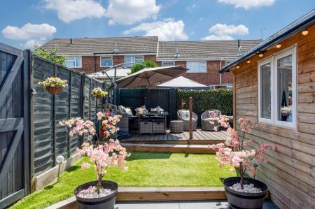 4 bedroom Terraced House to let in Wren Close, Melton Mowbray, LE13