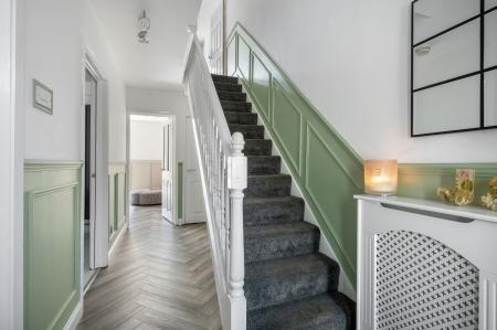 4 bedroom Terraced House to let in Wren Close, Melton Mowbray, LE13