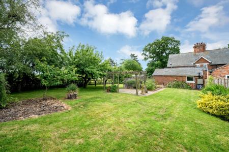 4 bedroom Semi-detached house for sale in Pasture Lane, Ashby Folville, LE14