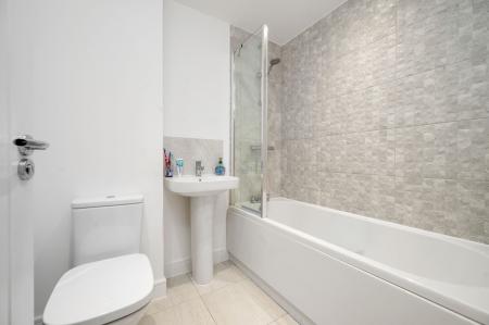 3 bedroom Semi-detached house to let in Forbes Avenue, Melton Mowbray, LE13