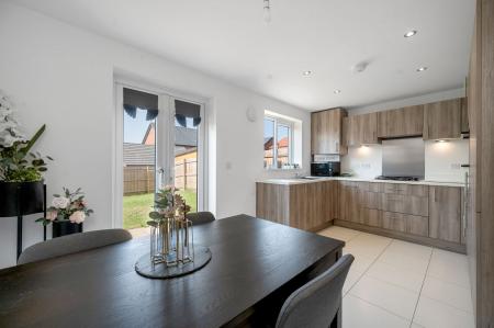 3 bedroom Semi-detached house to let in Forbes Avenue, Melton Mowbray, LE13