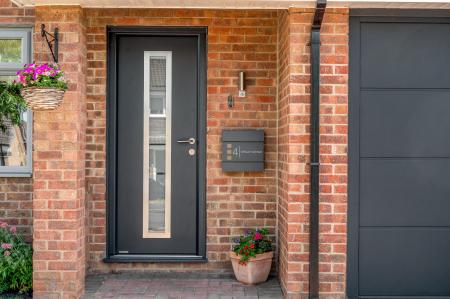 4 bedroom Detached house for sale in Shelley Avenue, Melton Mowbray, LE13
