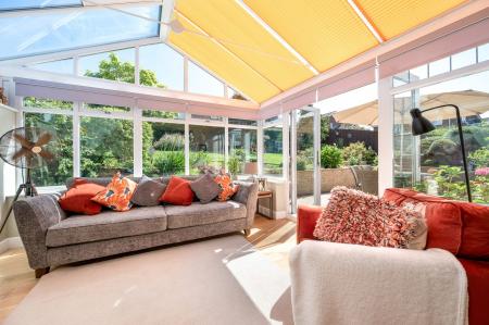 4 bedroom Detached house for sale in Shelley Avenue, Melton Mowbray, LE13