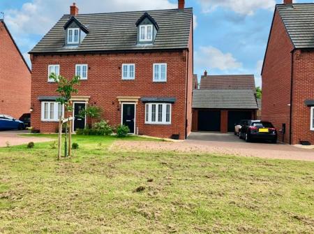 4 bedroom Semi-detached house to let in Middle Green, Rothley, LE7