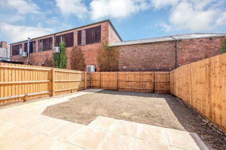 3 bedroom End of terrace house to let in Charles Dyer Close, Melton Mowbray, LE13