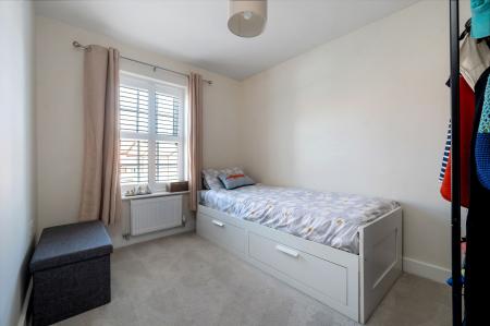 3 bedroom Terraced House for sale in Woolsthorpe Close, Melton Mowbray, LE13