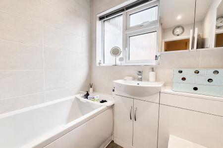 2 bedroom Detached bungalow for sale in Kings Road, Melton Mowbray, LE13