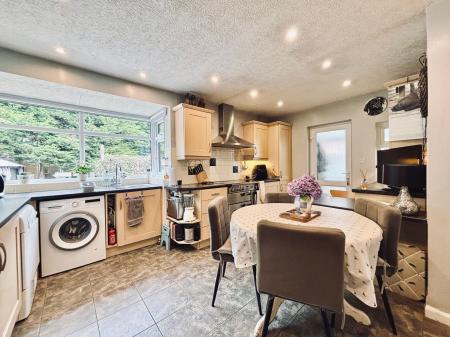 2 bedroom Detached bungalow for sale in Kings Road, Melton Mowbray, LE13