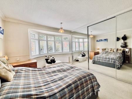 2 bedroom Detached bungalow for sale in Kings Road, Melton Mowbray, LE13