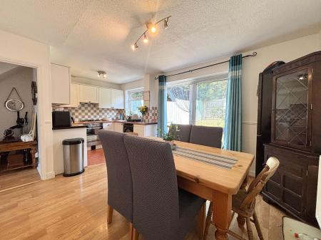 3 bedroom Terraced House for sale in Wren Close, Melton Mowbray, LE13