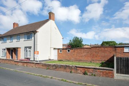 3 bedroom Semi-detached house for sale in Petersfield Road, Melton Mowbray, LE13