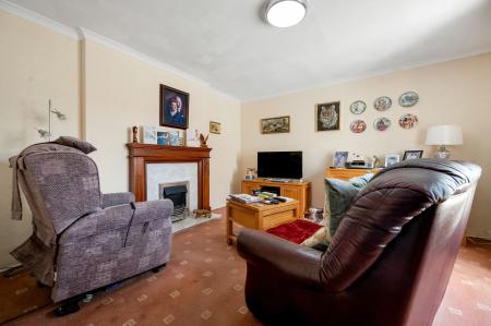 3 bedroom Semi-detached house for sale in Petersfield Road, Melton Mowbray, LE13