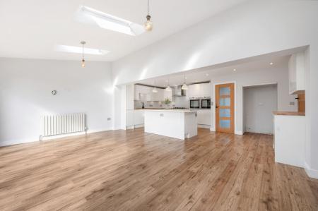 4 bedroom Detached house for sale in Hillside Avenue, Melton Mowbray, LE13