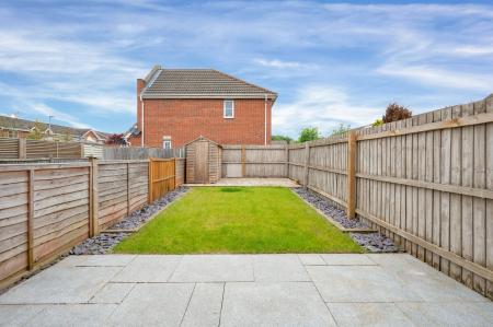 2 bedroom Semi-detached house to let in Buttermere Close, Melton Mowbray, LE13