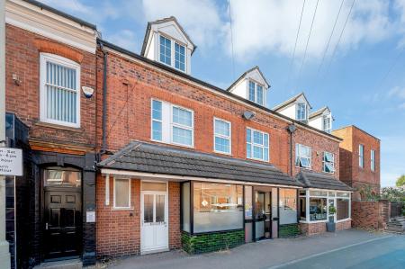 2 bedroom Flat to let in Melton Road, Syston, LE7