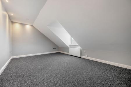 2 bedroom Flat to let in Melton Road, Syston, LE7