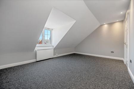2 bedroom Flat to let in Melton Road, Syston, LE7