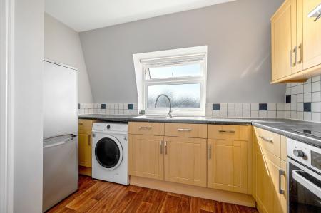 2 bedroom Flat to let in Melton Road, Syston, LE7