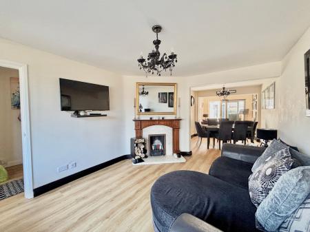3 bedroom Semi-detached house for sale in Valley Road, Melton Mowbray, LE13