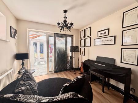 3 bedroom Semi-detached house for sale in Valley Road, Melton Mowbray, LE13