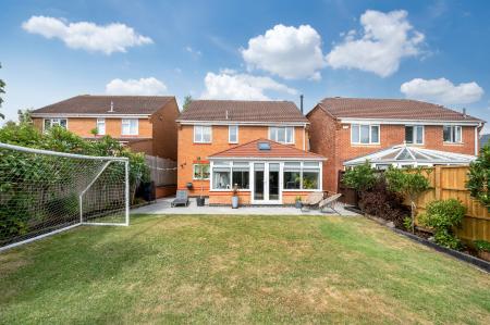 4 bedroom Detached house for sale in Clover Drive, Melton Mowbray, LE13