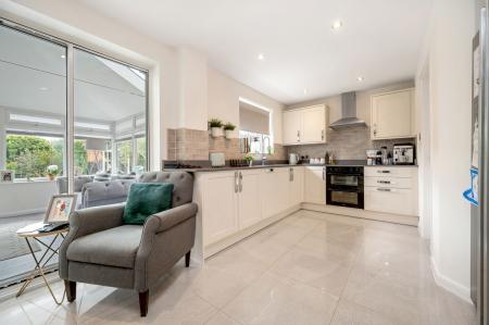 4 bedroom Detached house for sale in Clover Drive, Melton Mowbray, LE13