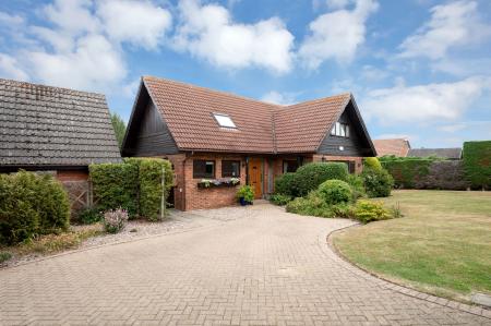 4 bedroom Detached house for sale in Church Lane, Long Clawson, LE14