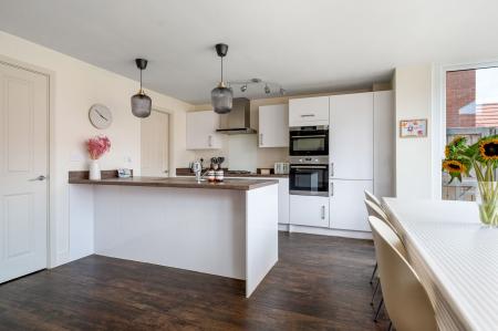 4 bedroom Detached house for sale in Wordsworth Court, Melton Mowbray, LE13