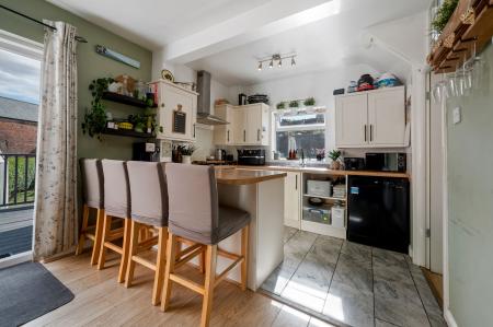 3 bedroom Semi-detached house for sale in Elms Road, Melton Mowbray, LE13