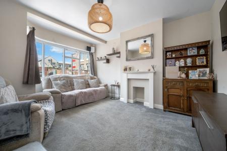 3 bedroom Semi-detached house for sale in Elms Road, Melton Mowbray, LE13