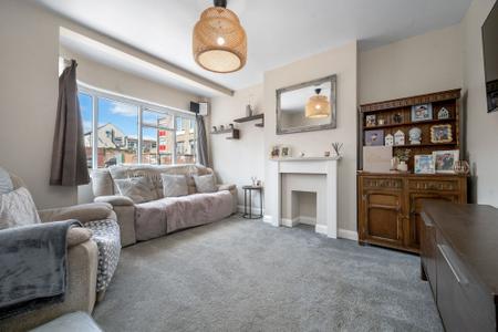 3 bedroom Semi-detached house for sale in Elms Road, Melton Mowbray, LE13