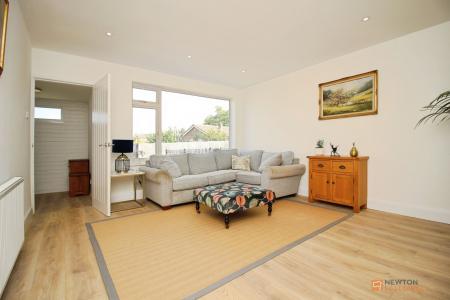 2 bedroom Detached bungalow to let in Weavers Wynd, East Goscote, LE7