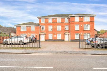 2 bedroom Flat to let in Dalby Road, New Dorian Lodge, LE13