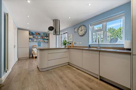 4 bedroom Detached house for sale in Horseguards Way, Melton Mowbray, LE13