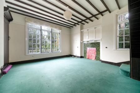 5 bedroom Detached house for sale in Nottingham Road, Melton Mowbray, LE13