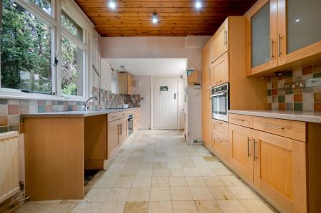 5 bedroom Detached house for sale in Nottingham Road, Melton Mowbray, LE13