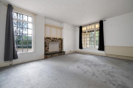 5 bedroom Detached house for sale in Nottingham Road, Melton Mowbray, LE13