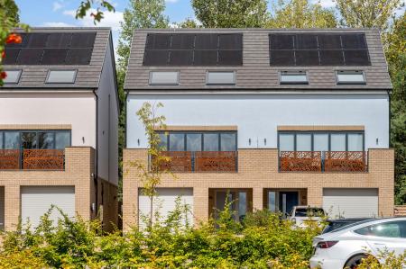 4 bedroom Town house for sale in Copper Meadow, Asfordby Hill, LE14