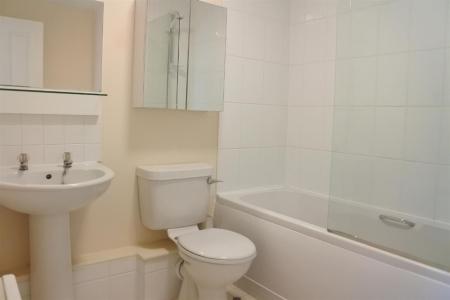 1 bedroom Flat to let in Windsor Street, Windsor House Windsor Street, LE13
