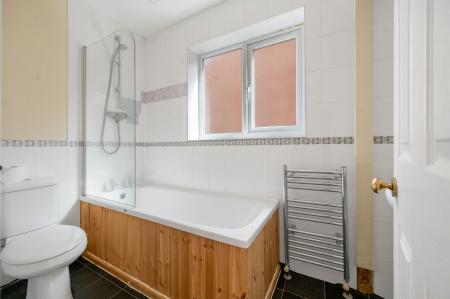 2 bedroom Semi-detached house to let in Kestrel Road, Melton Mowbray, LE13