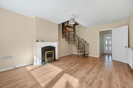 2 bedroom Semi-detached house to let in Kestrel Road, Melton Mowbray, LE13