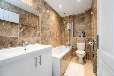 2 bedroom Terraced House to let in Long Furrow, East Goscote, LE7