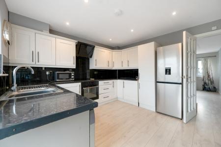 2 bedroom Terraced House to let in Long Furrow, East Goscote, LE7