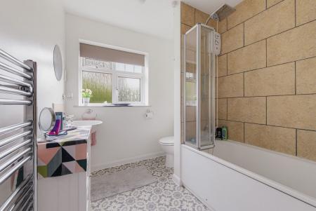 5 bedroom Semi-detached house for sale in Hartland Drive, Melton Mowbray, LE13