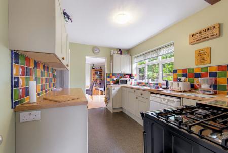 5 bedroom Semi-detached house for sale in Hartland Drive, Melton Mowbray, LE13
