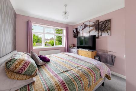 5 bedroom Semi-detached house for sale in Hartland Drive, Melton Mowbray, LE13