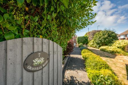 3 bedroom Detached house for sale in Granville Road, Melton Mowbray, LE13
