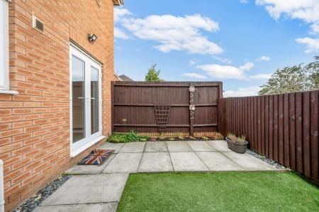 3 bedroom Semi-detached house to let in Russet Way, Melton Mowbray, LE13